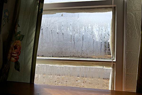 春季下雨要不要洗門窗？要，還必須保養(yǎng)！